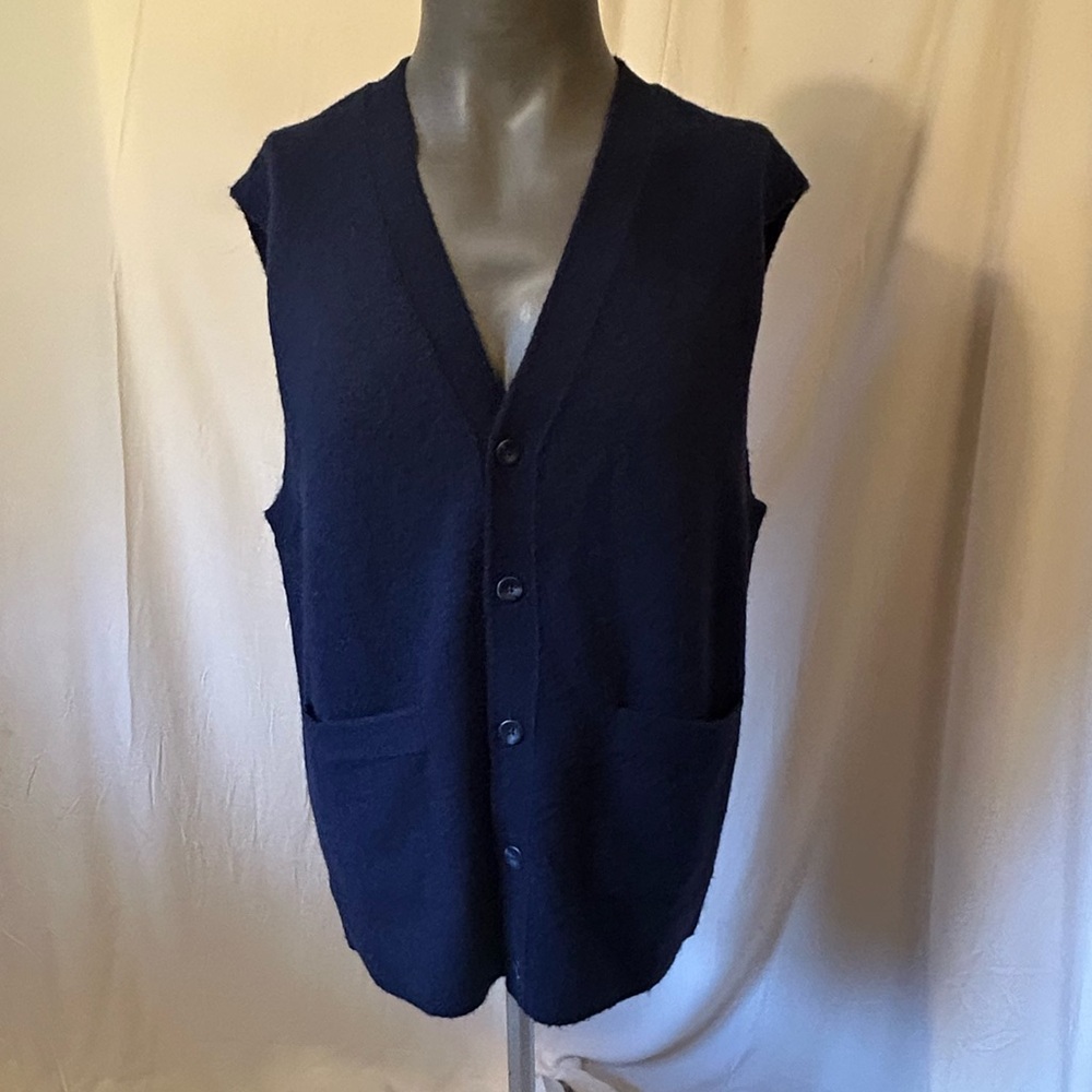 (NWOT) GAP Navy Blue Sleeveless Cardigan Vest (Size M)